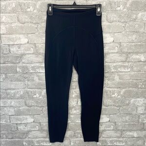 Lululemon Unlimit High-Rise Tight 25"
Black